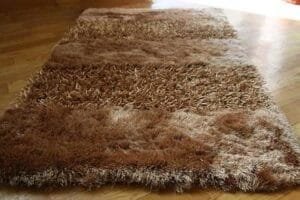 طريقة غسيل السجاد الشعر