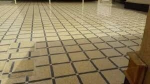 تنظيف البلاط