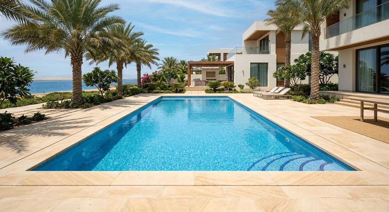 مسبح فيلا ساحلية برابغ بعد التنظيف